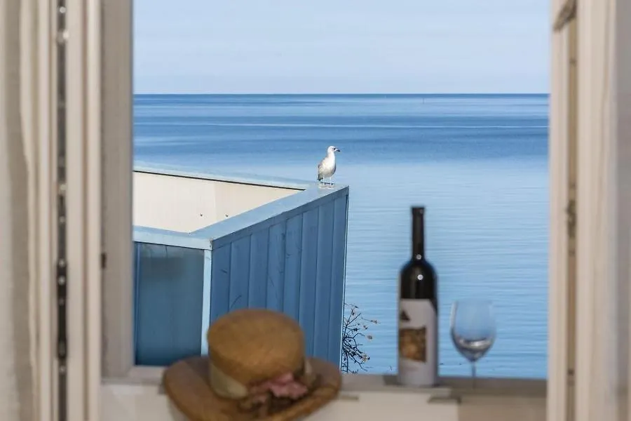 Apartment Tesla With Sea View Πόρετς